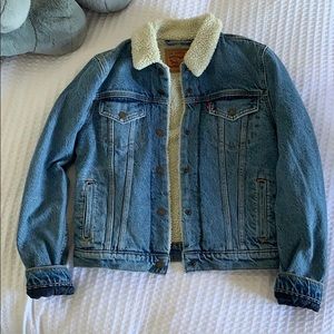 Levi’s medium wash Sherpa jacket